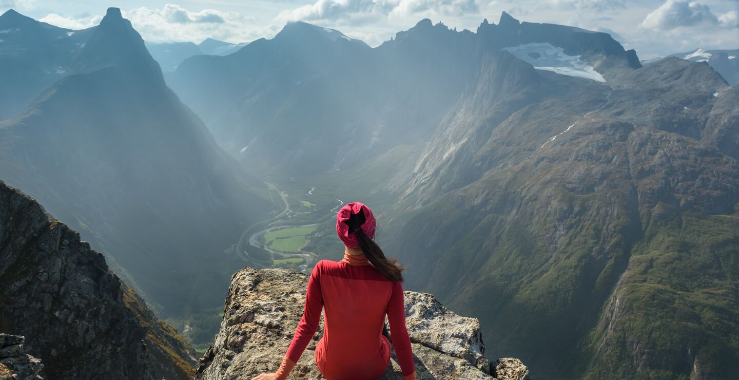 Amanda Tzuwei Hiking_Romsdalseggen