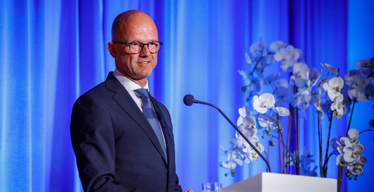 Ole Erik Almlid holds speech at Inauguration Ceremony for Karen Spens