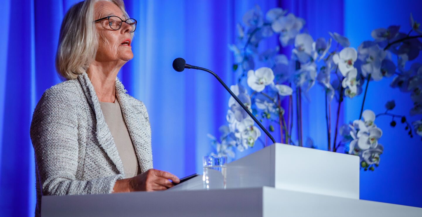 Åse Aulie Michelet holds speech at Inauguration Ceremony for Karen Spens