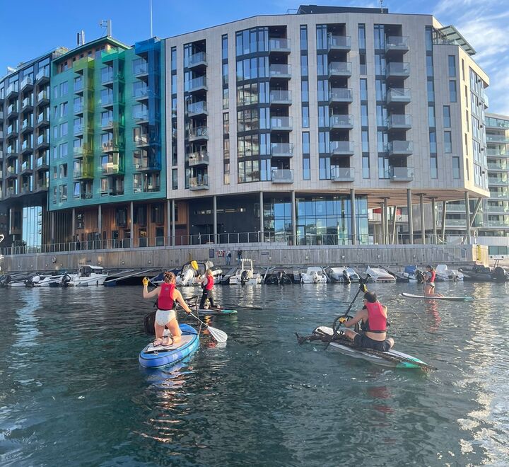 Paddle Volunteers workign hard and having fun